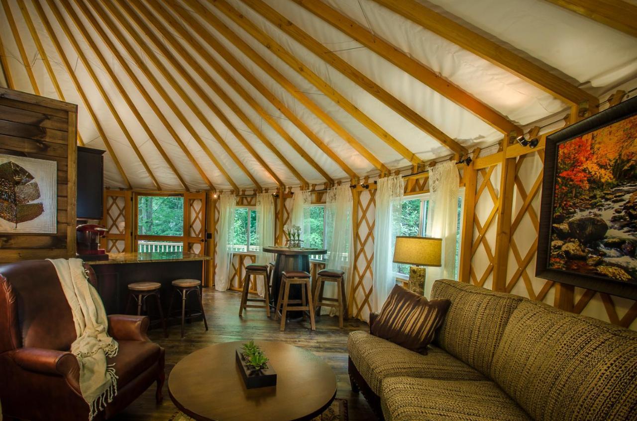 Spring Ridge Luxury Yurt - Creekside Glamping With Private Hot Tub Villa Topton Екстериор снимка